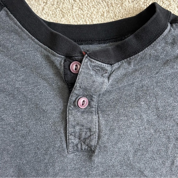 Mossissue Men’s Henley Shirt - Picture 5 of 6